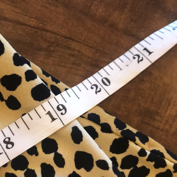 Joseph Ribkoff Scoop Neck Sleeveless Animal Cheetah Print Tunic size 8 - Picture 8 of 9